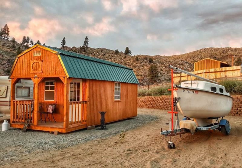 Lofted Barn Cabin with boat on back lot
